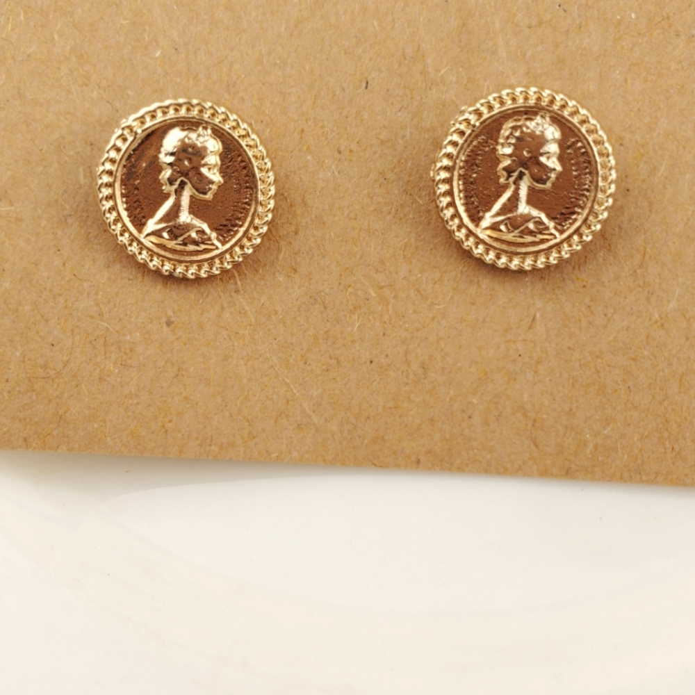 💫5/$25 Vintage Earrings 💫
